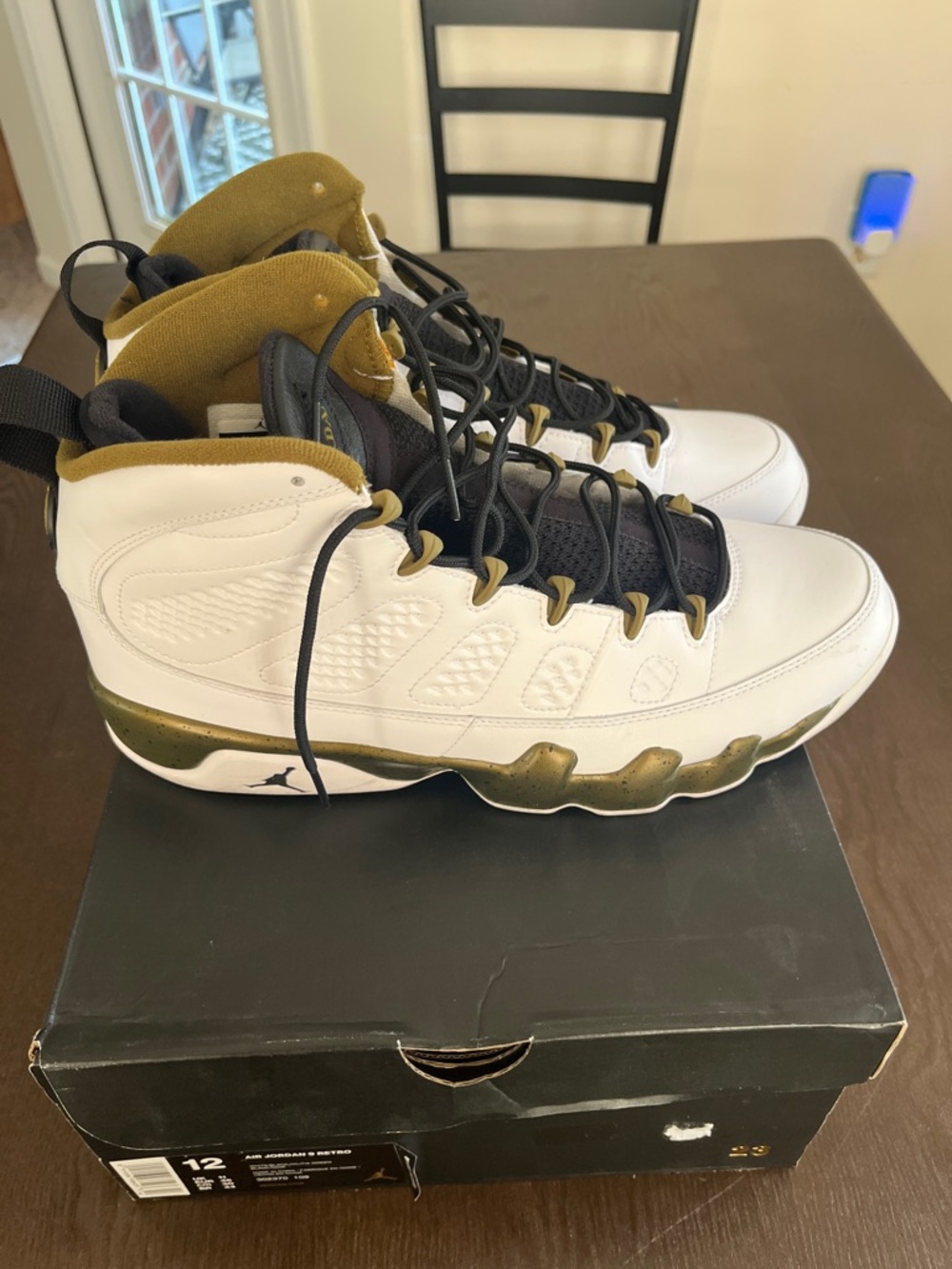 Jordan Men’s Air Jordan 9 Retro Statue